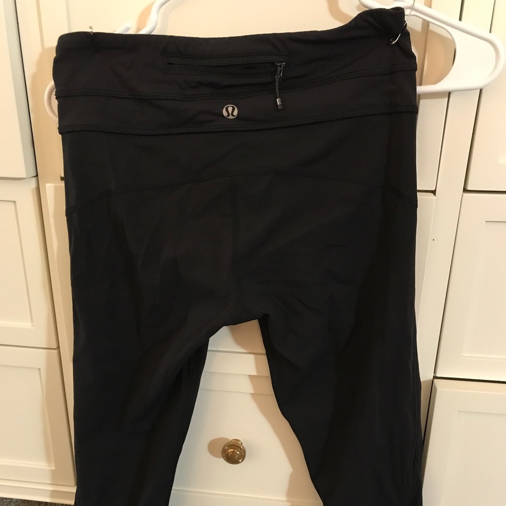 LULU running crops , mesh on side (last pic)